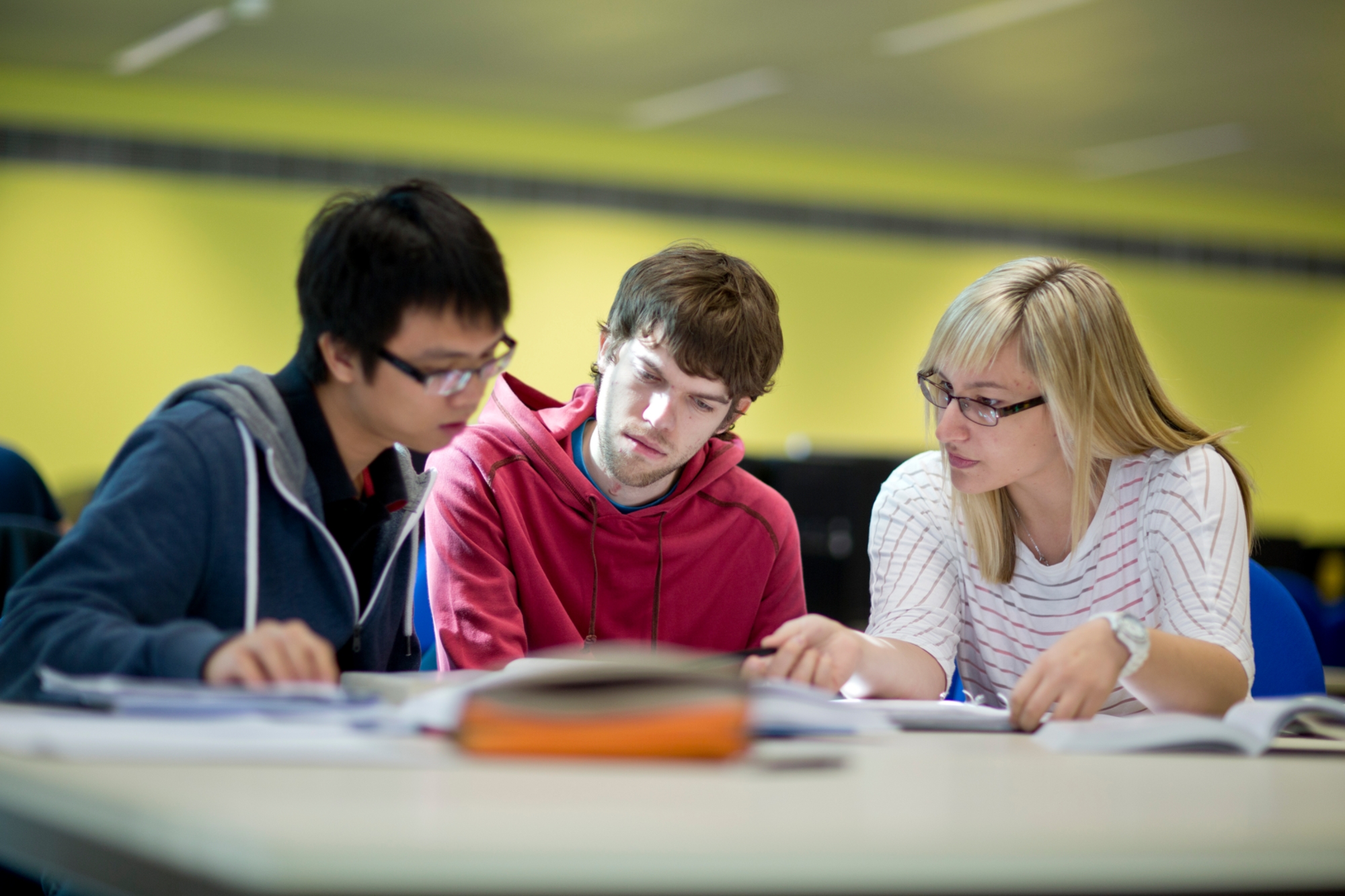 Studierende beim Lernen